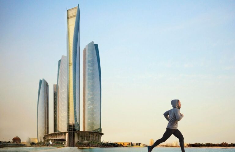 Personal Training in Abu Dhabi man running in front of the abu dhabi scenery